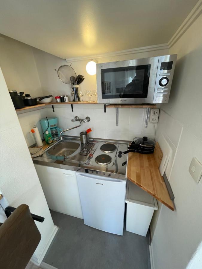 Ruhige Wohnung Mit Parkplatz, Charmantes Viertel Kassel Exteriör bild