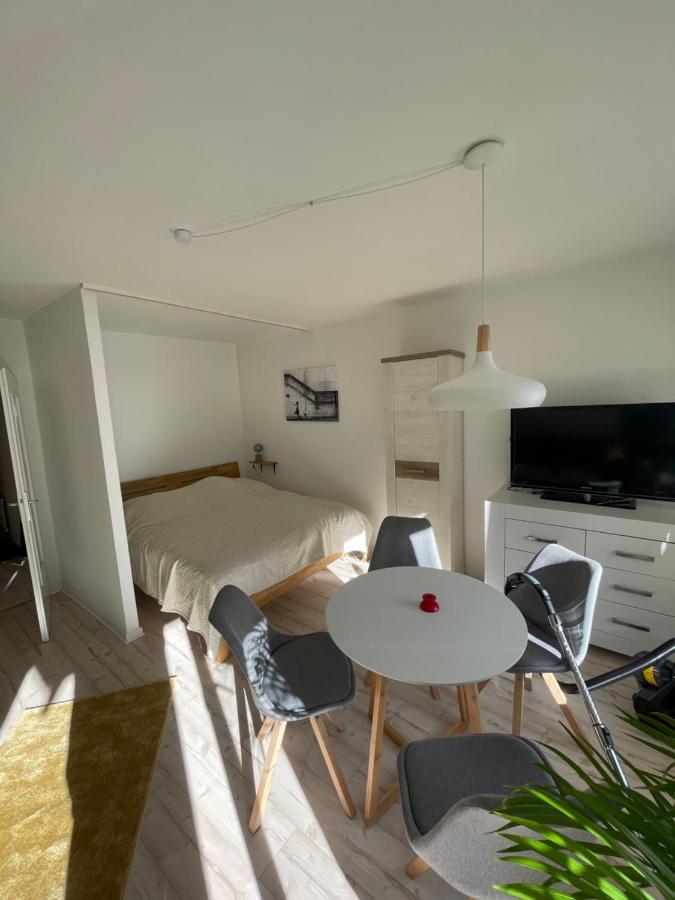 Ruhige Wohnung Mit Parkplatz, Charmantes Viertel Kassel Exteriör bild