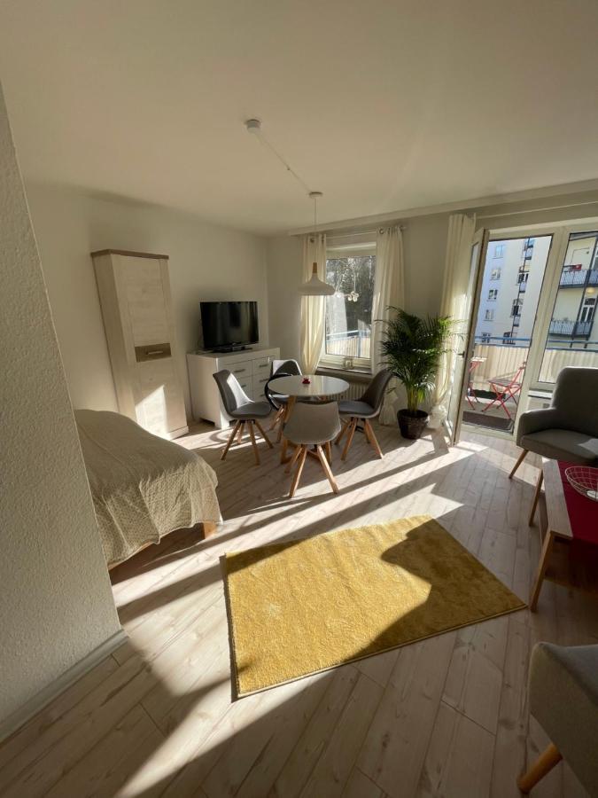 Ruhige Wohnung Mit Parkplatz, Charmantes Viertel Kassel Exteriör bild